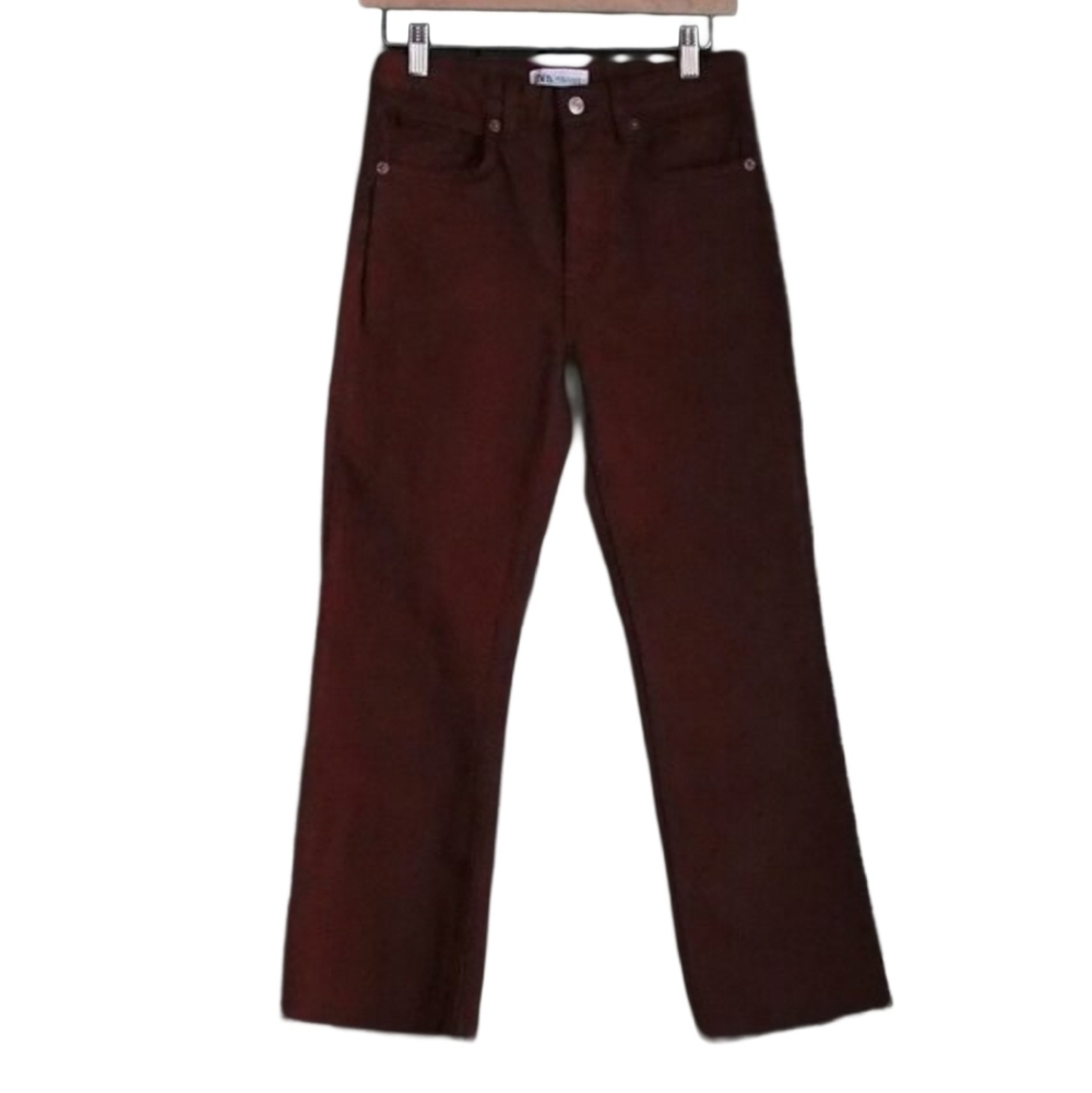 Zara | NWOT Cut-Off Jeans w Frayed Edge